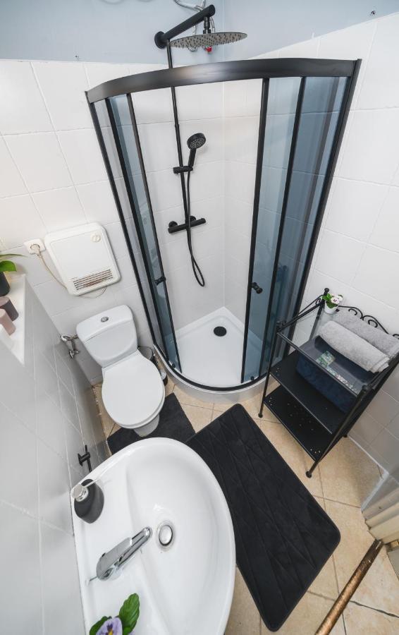 2 Bedroom Apartment Next To The Main Railway Station - By Upstairs Krakov Exteriér fotografie